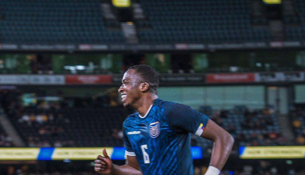 Selección de Ecuador: William Pacho debutó, brilló y anotó el gol del triunfo de la 'Tri'