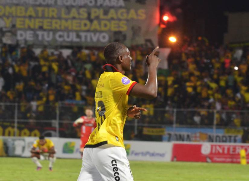 Janner Corozo anotó dos goles para la victoria de Barcelona SC ante Orense.