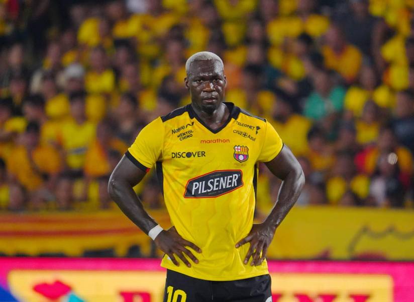 Felipe Caicedo debutó con Barcelona SC en la Noche Amarilla.