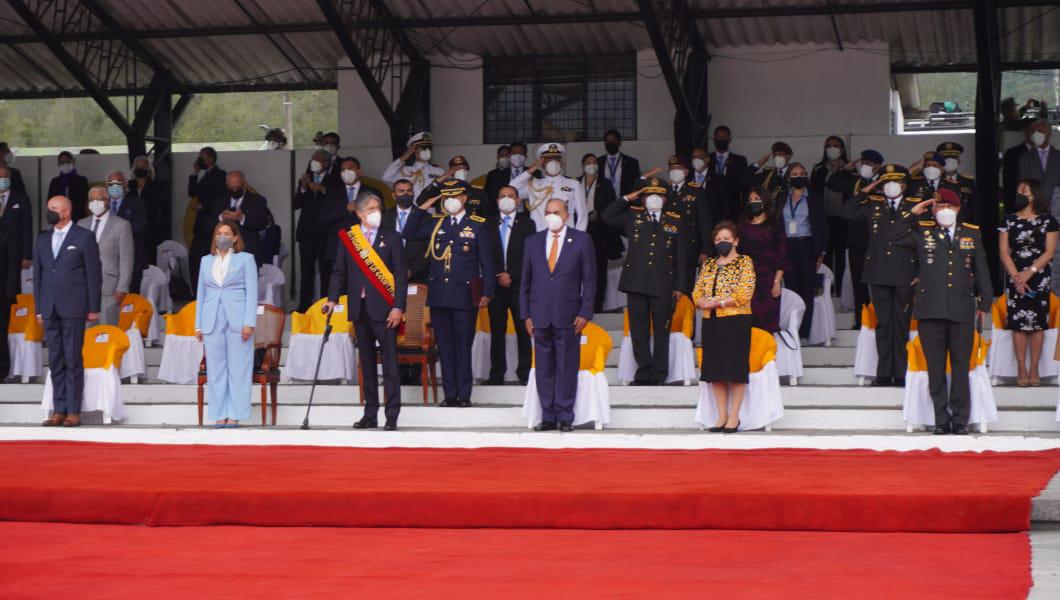 Lasso promete equipar y modernizar a FFAA en relevo de la cúpula militar