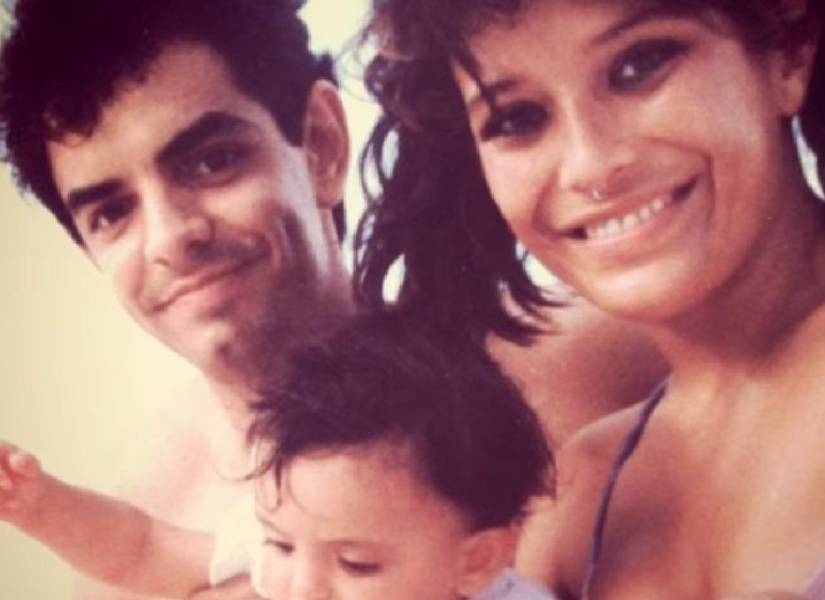 Eugenio Derbez junto a Gabriela Michel y su hija Aislinn.