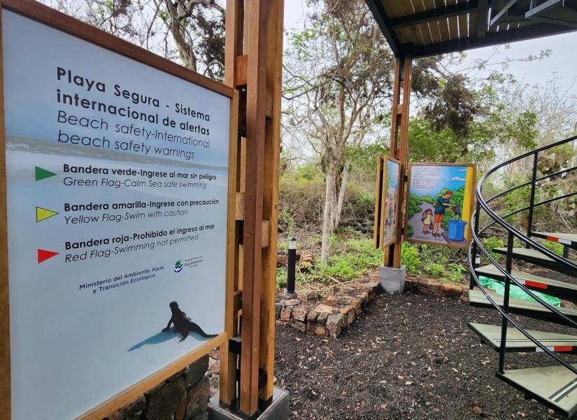 Imagen de la nueva plazoleta en Tortuga Bay, Galápagos, proporcionada por el Ministerio de Ambiente.