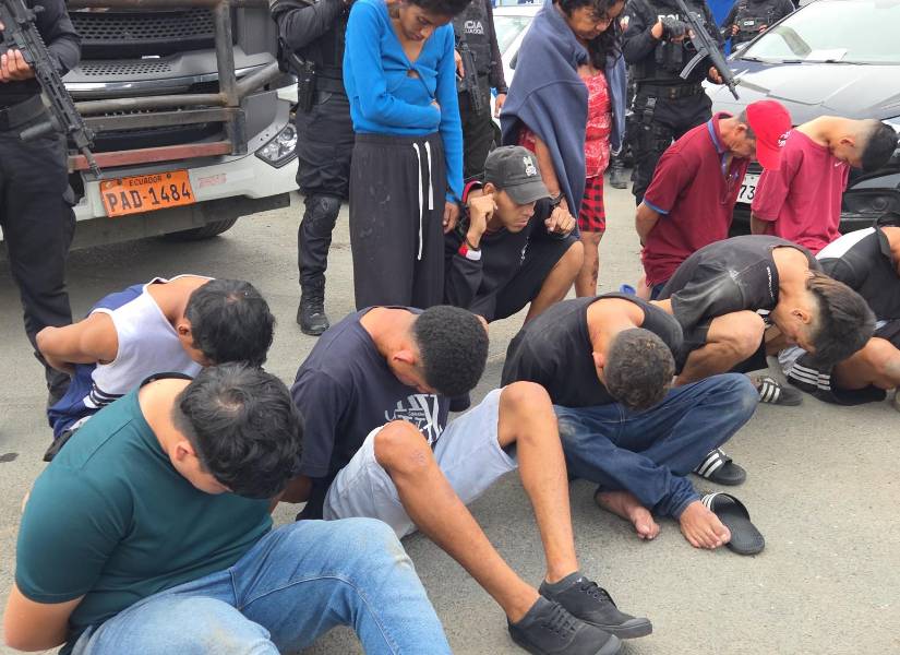 Imagen de algunos de los detenidos por la Policía Nacional en Guayaquil y Durán, entre el 18 y 19 de junio.