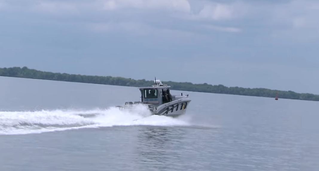 Un oficial naval fue asesinado en una lancha en el Golfo de Guayaquil