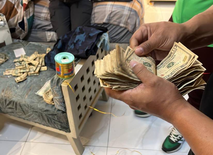 La Policía halló dinero en los allanamientos a propiedades del Gato Farfán en Ecuador.