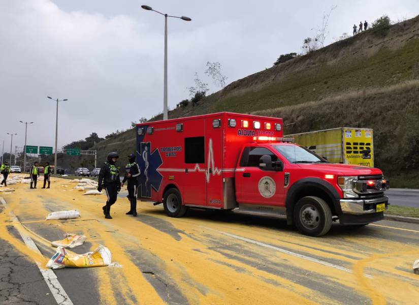 La vía se cerró totalmente en el km 4.