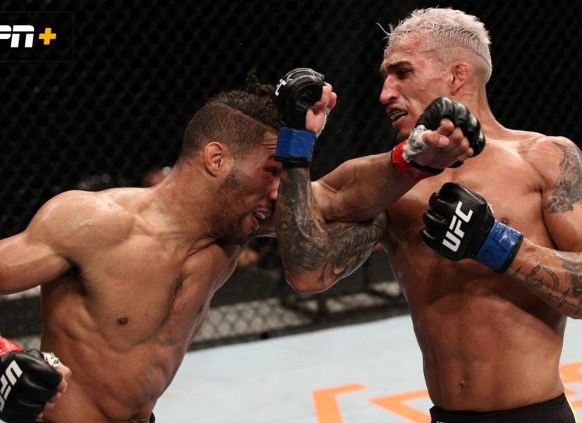 Kevin Lee vs. Charles Oliveira en UFC Fight Night 2020.
