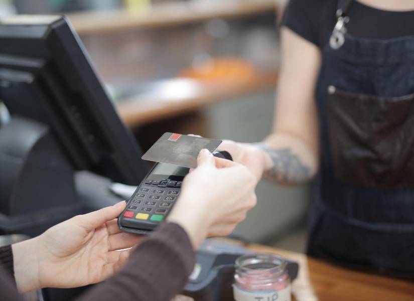 Imagen referencial: Cajera.