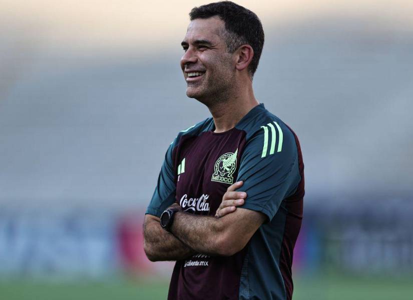 Rafa Márquez en un entrenamiento de la selección de México como asistente técnico de Javier Aguirre