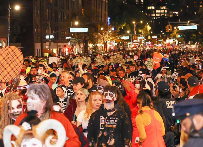 Desfile de disfraces en Halloween Celebration in New York City.