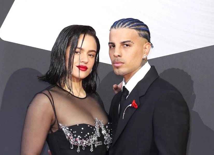 Rosalía Rauw Alejandro se comprometieron en 2023.