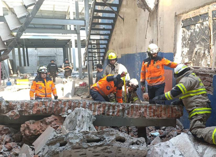 Imagen del colapso de Vacas Galindo y Bolivia, suroeste de Guayaquil.