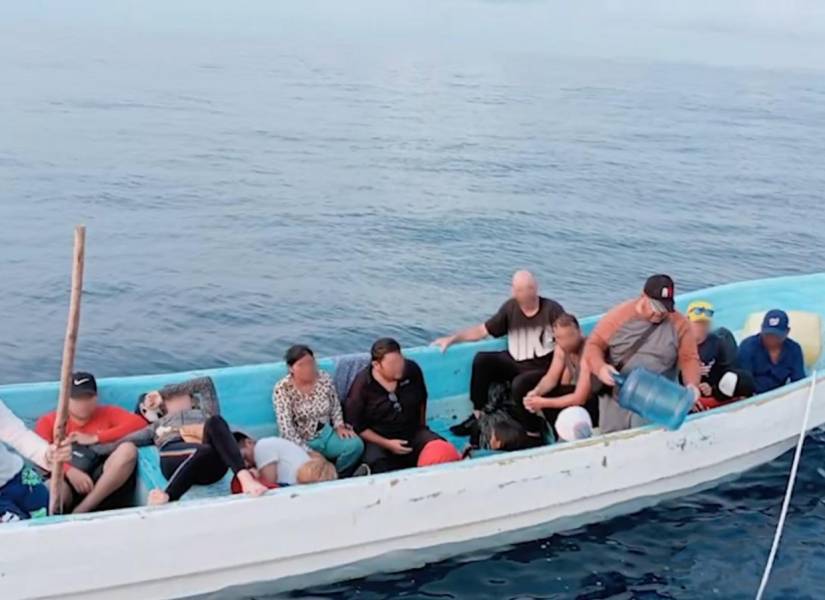 Embarcación en la que fueron abandonados los migrantes ecuatorianos