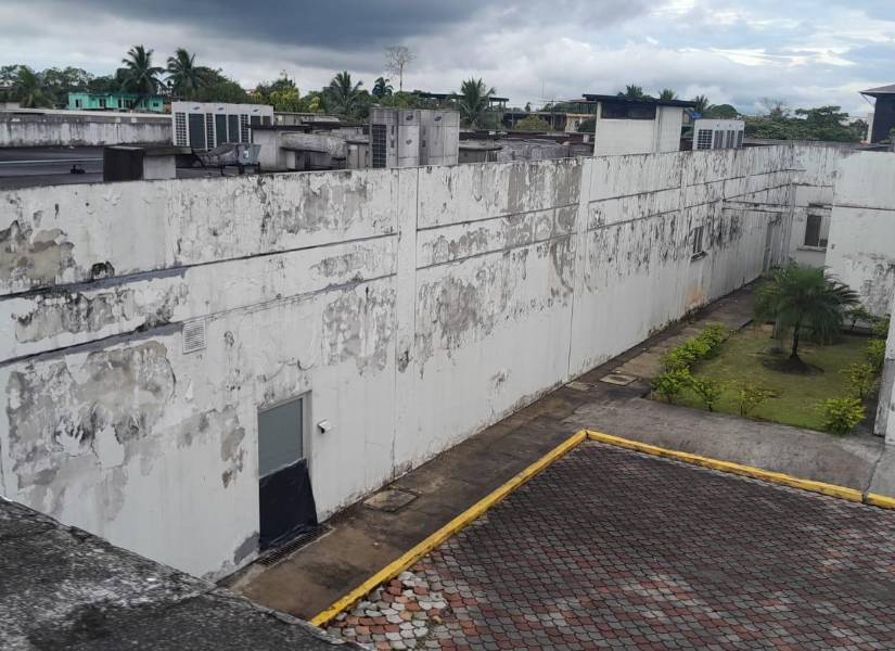 La zona exterior del centro asistencial de Sucumbíos.