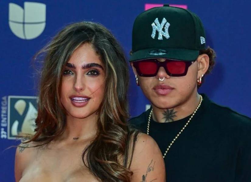 Beéle e Isabella Ladera en la pasarela de Univisión.