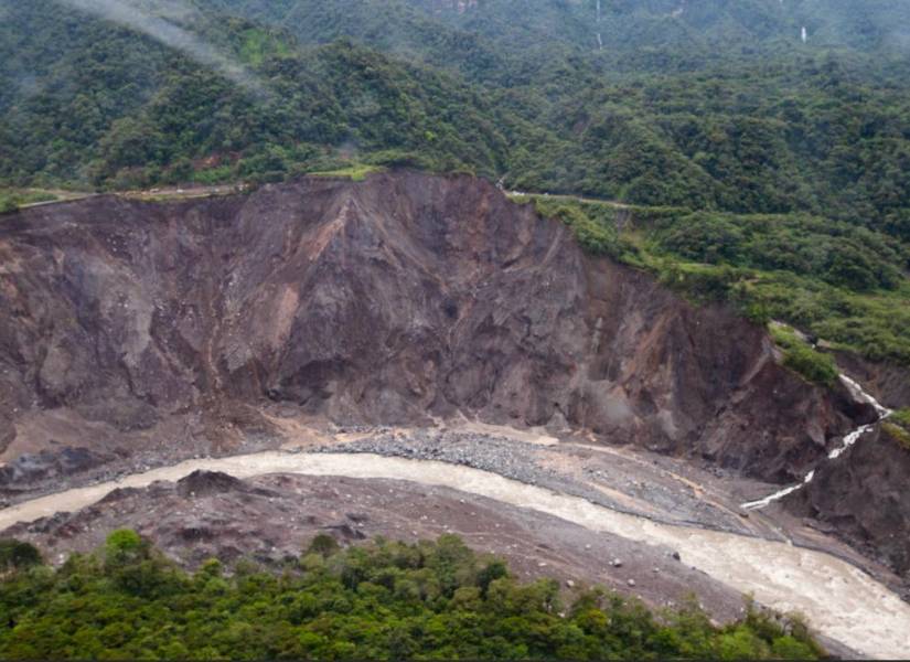 Una vista aérea de la erosión del río Coca.