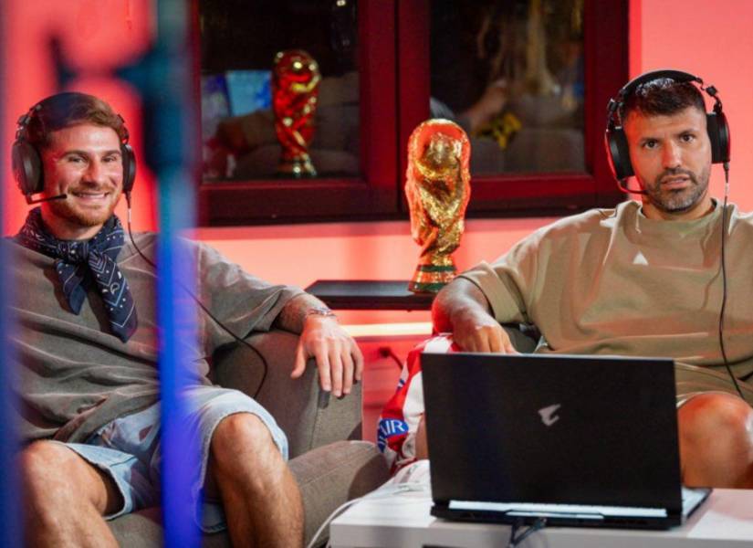 Alexis junto a Sergio Agüero en su programa para ESPN. (Redes Sociales)