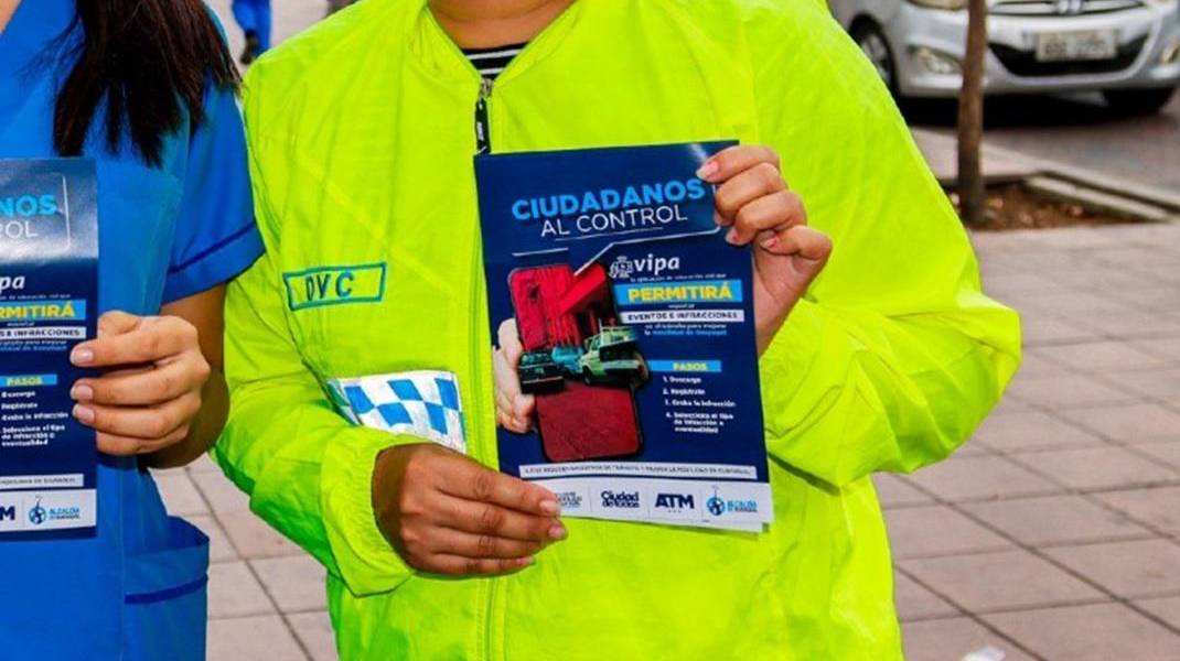 La aplicación VIPA, usada para reportar infracciones viales en Guayaquil, fue suspendida por Aquiles Álvarez