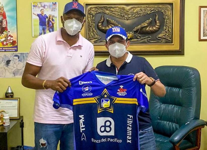 Máximo Banguera no tuvo minutos con El Nacional, y firmó con Delfín en septiembre del 2020.