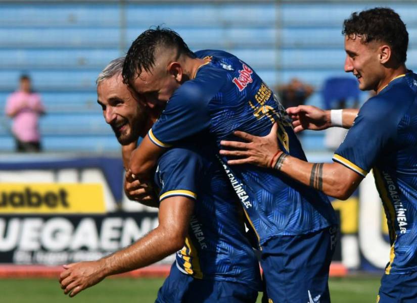 Delfín SC necesita empatar o ganar contra el Internacional de Porto Alegre.