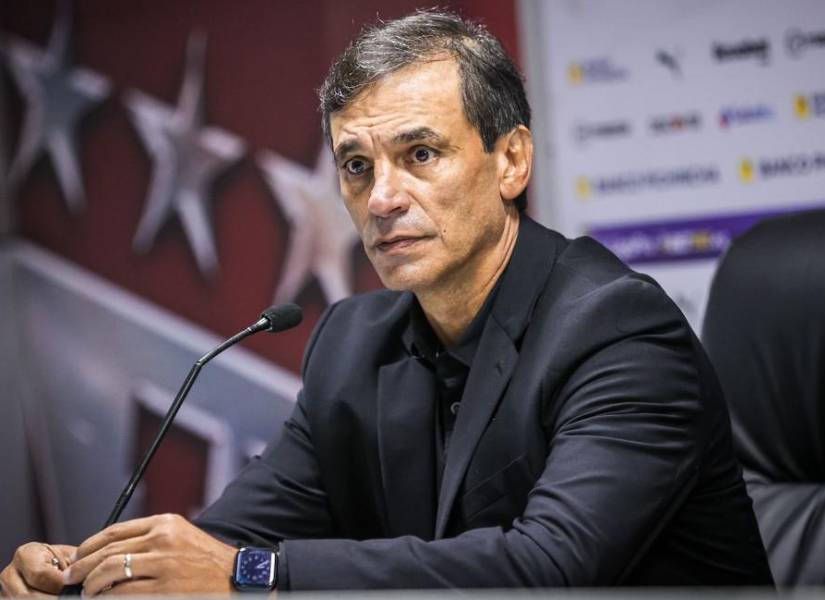 Fabián Bustos es la principal opción para dirigir a la selección de Ecuador.