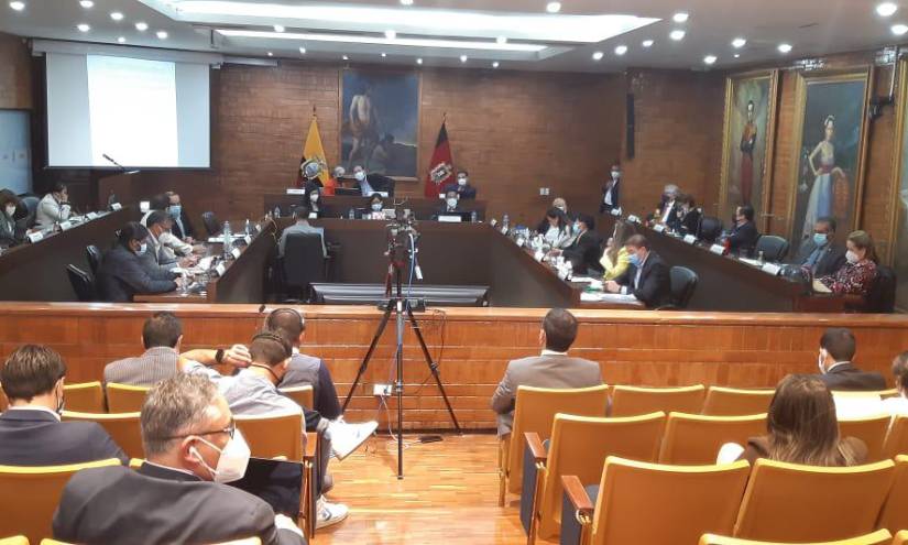 Alcalde de Quito se salva del primer pedido de remoción