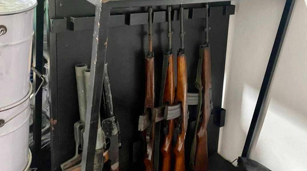 44 armas de fuego fueron robadas de una unidad policial de Naranjito, en Guayas