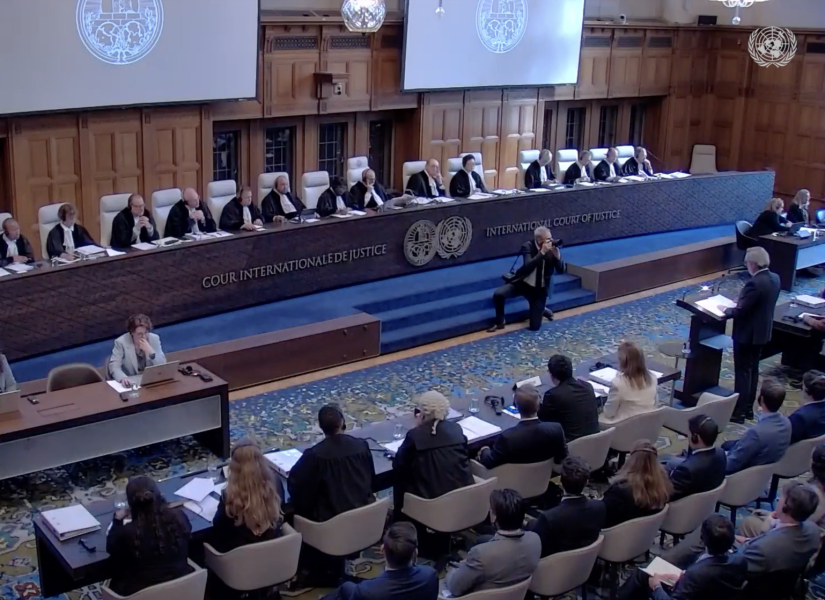 Durante la audiencia en la Corte de La Haya, en Países Bajos.
