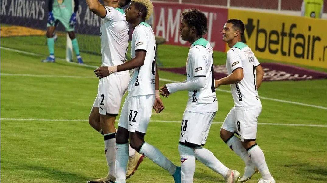 Goianiense recibe a Liga de Quito tras coronarse campeón regional en Brasil