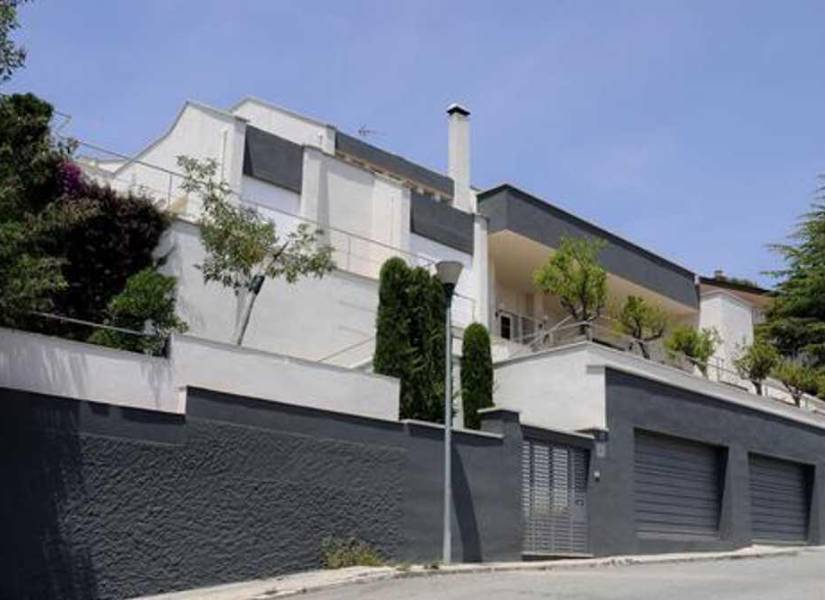 Exteriores de la mansión de Shakira y Piqué en Barcelona.
