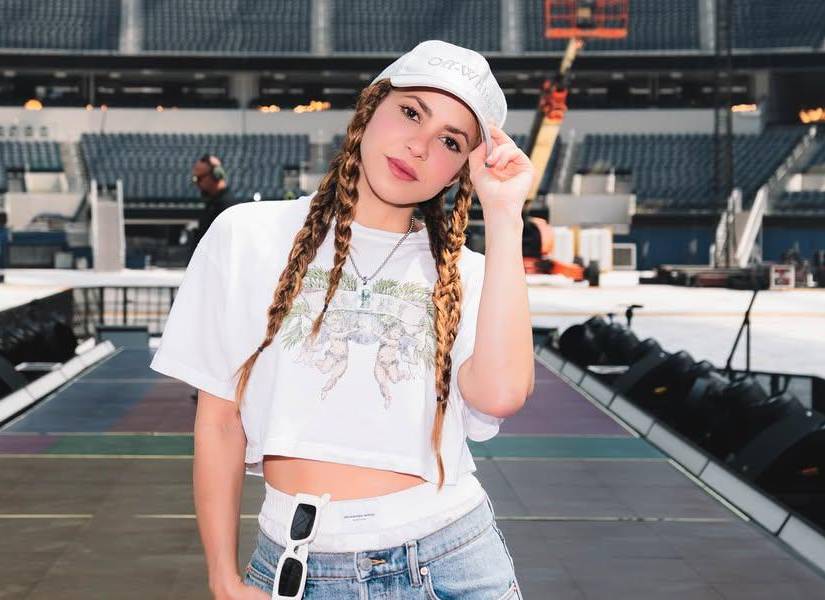 Aunque hoy es un ícono global, hubo un momento en sus inicios en el que la carrera de Shakira estuvo a punto de truncarse.