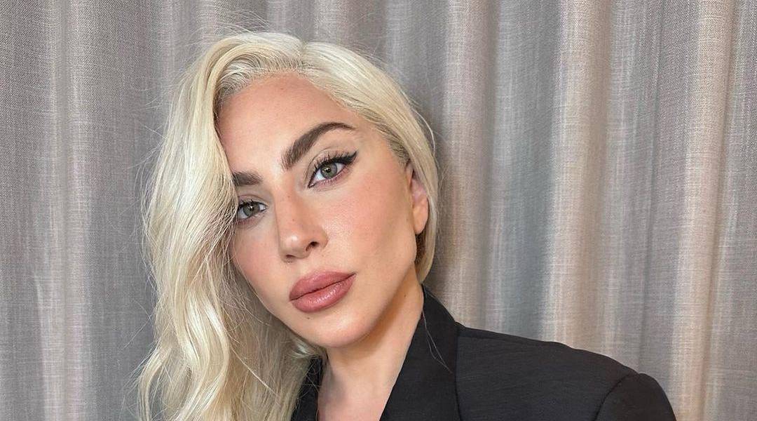 ¿Lady Gaga está comprometida? La cantante apareció con un gran anillo en el dedo anular