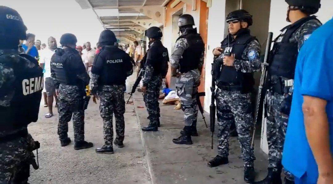 Masacre en Esmeraldas: al menos nueve muertos durante balacera en Puerto Pesquero Artesanal
