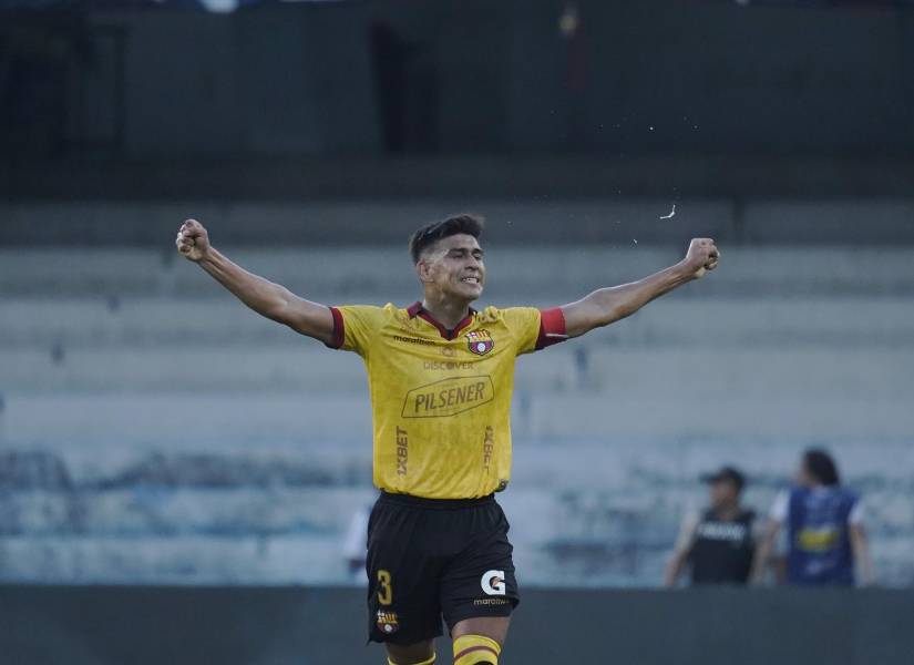 Xavier Arreaga no fue tomado en cuenta por Sebastián Beccacece con la selección de Ecuador para los últimos amistosos del 2025.