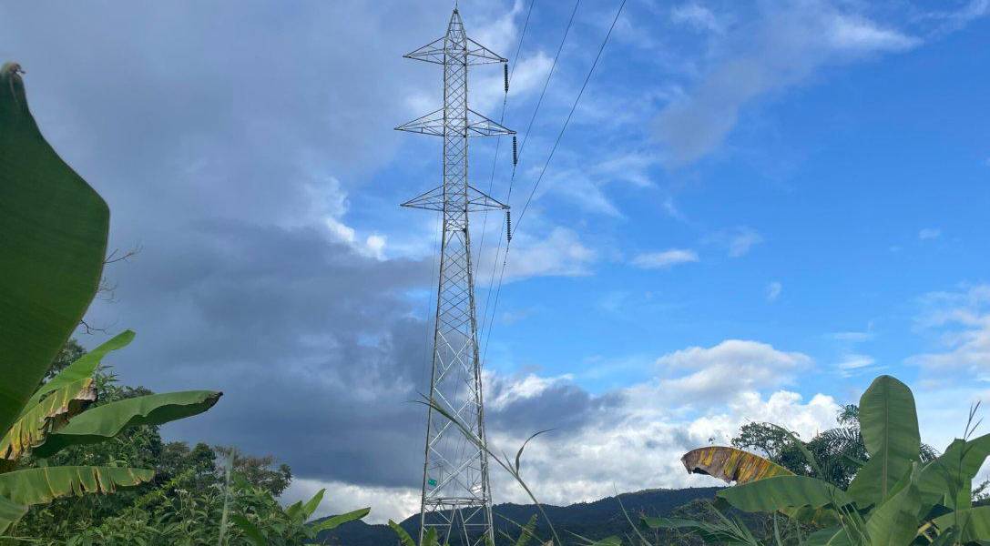 Ecuador deberá esperar, al menos, dos años para contar con energía renovable generada desde empresas privadas