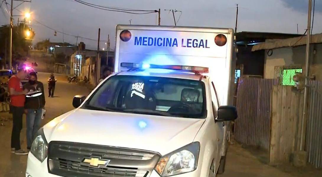 Dos mujeres fueron asesinadas por hombres en moto en Las Malvinas, sur de Guayaquil
