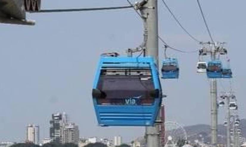 Las imágenes explícitas se han viralizado en redes sociales; en uno de los videos se escucha a personal de administración llamarles la atención.