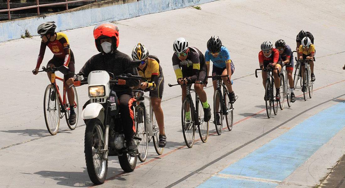 Muere comisario, en medio de un accidente en el Campeonato Nacional de Ciclismo