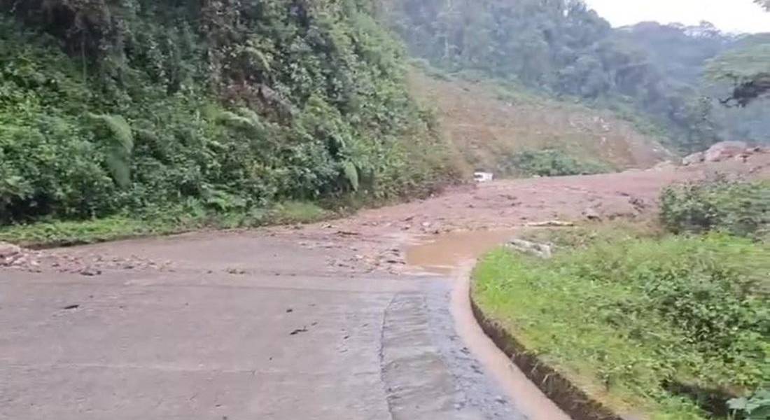 La vía Baeza-Archidona está cerrada ante desbordamiento de una quebrada