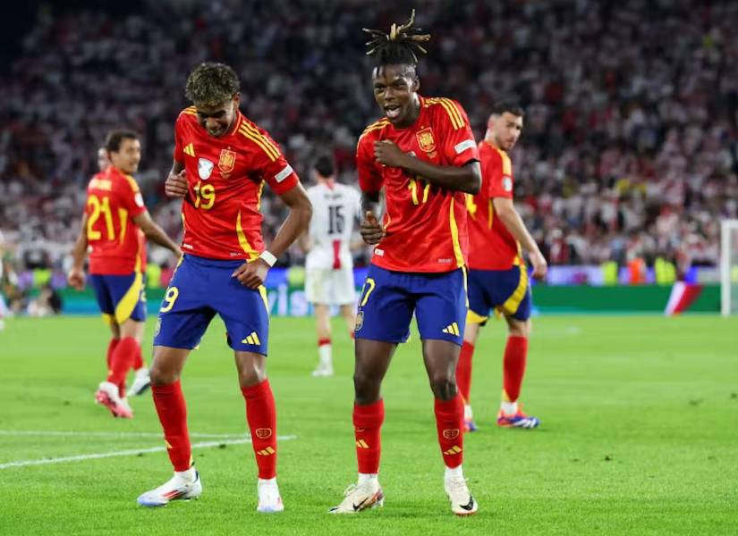 Lamine Yamal y Nico Williams destacan en España.