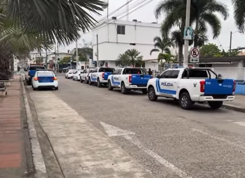 Las instalaciones policiales estaban cercadas este sábado 9 de agosto.