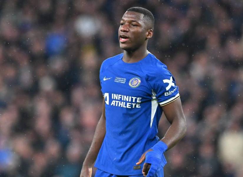 Moisés Caicedo tuvo su segunda bajada de valor de mercado con el Chelsea.