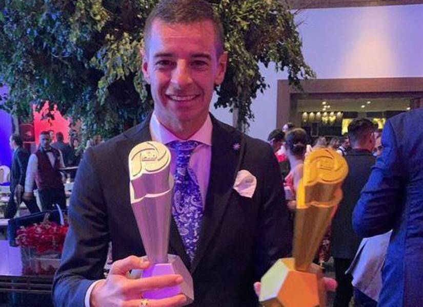 Adrián Gabbarini alzó su El Pro con Liga de Quito.