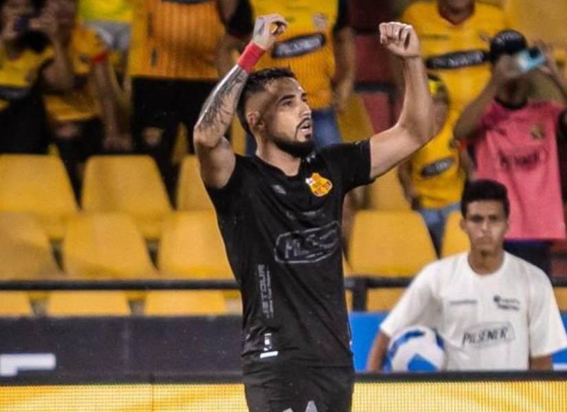 Francisco Fydriszewski renovó por un año más con Barcelona SC, después de no fichar con Liga de Quito.
