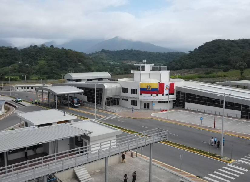 El Centro Binacional de Atención Fronteriza Macará–La Tina inició sus operaciones en junio de 2023.