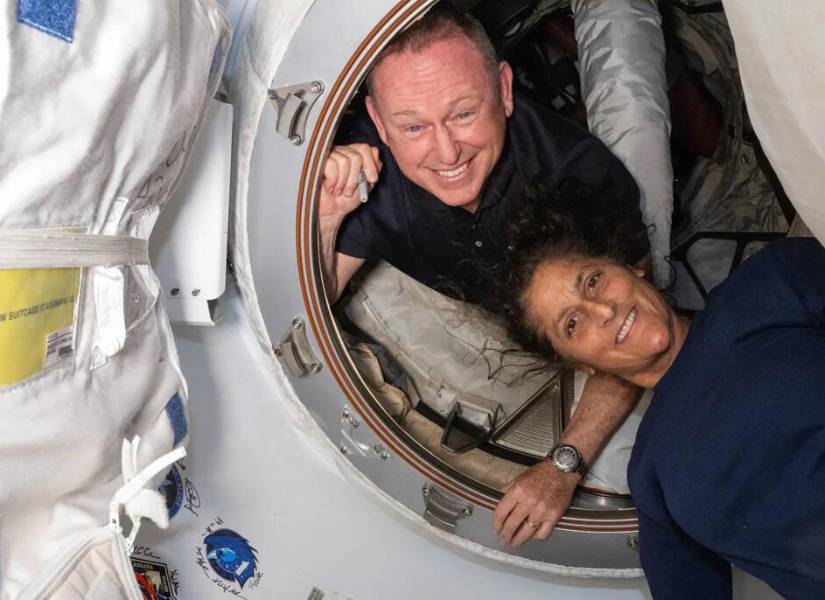 Butch Wilmore y Suni Williams, astronautas varados en la Estación Espacial Internacional.
