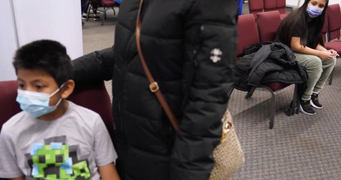 Más de 200 niños llegan con sintomatología respiratoria al Hospital IESS Quito Sur