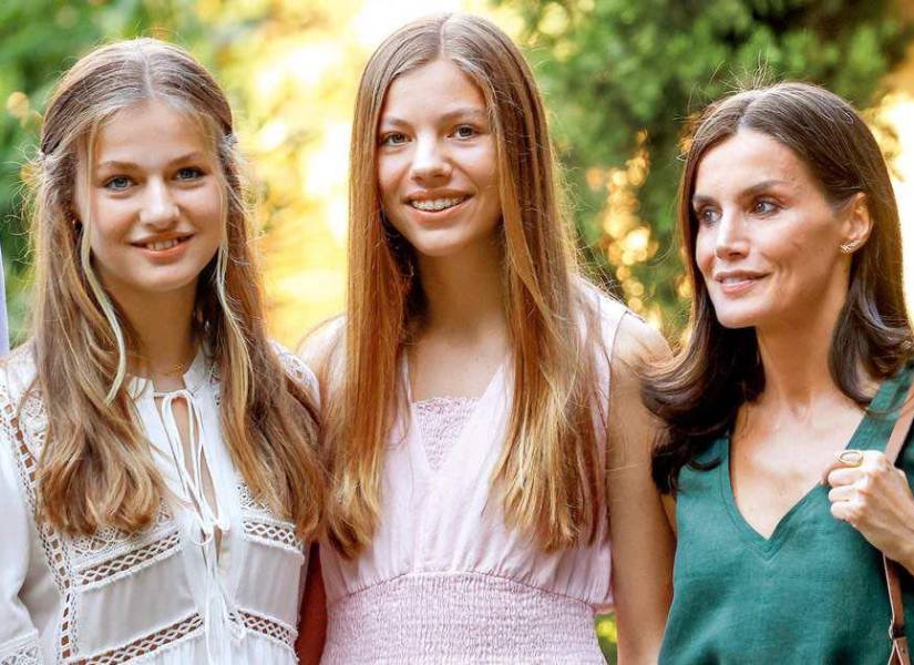 La princesa Eleonor, Infanta Sofía y la reina Letizia.