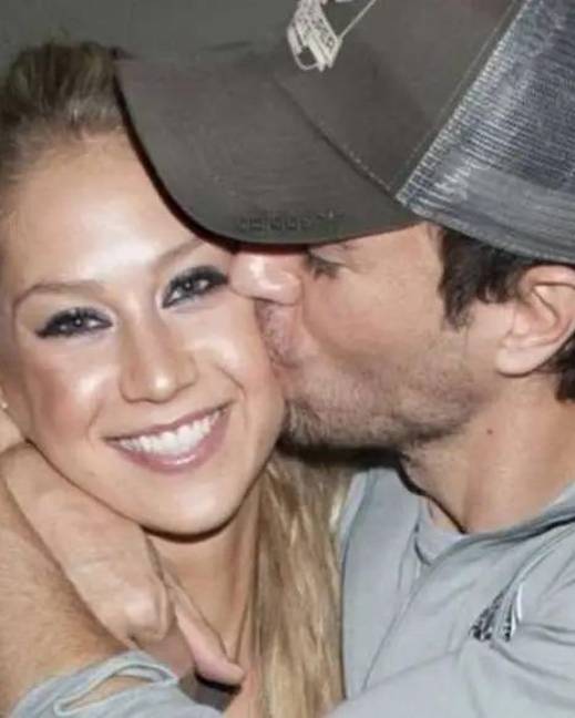 Enrique Iglesias y Ana Kournikova en 2023.