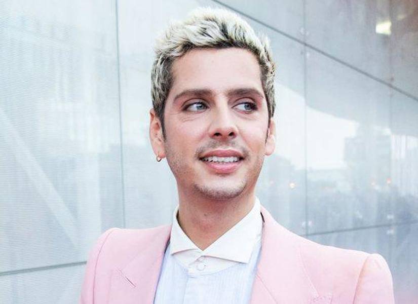 La revelación, se da en medio del estreno de su documental llamado Silencio.